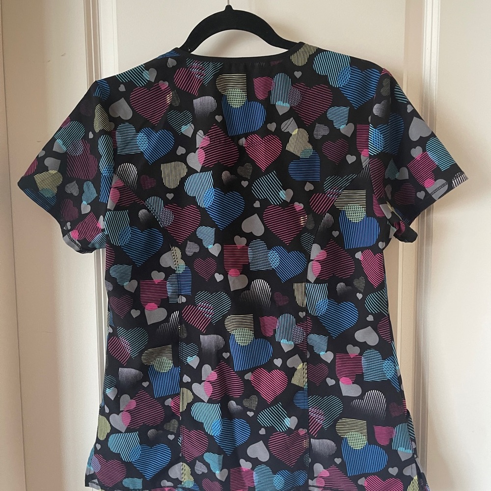 Scrub top - Picture 3 of 4